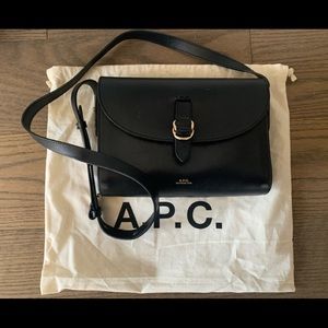 A.P.C calf skin shoulder bag 80% new